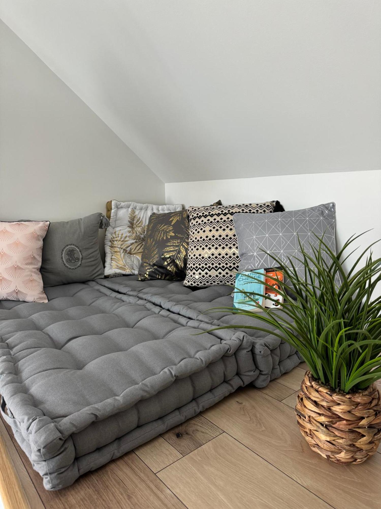 Magnifique Appartement Vue Lac - 5 Personnes Voglans ภายนอก รูปภาพ